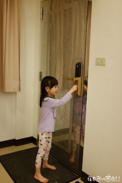 20250913-8adye